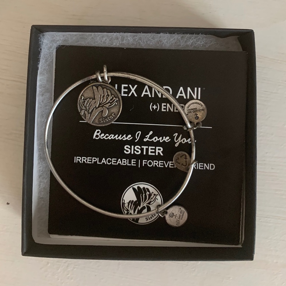 ALEX AND ANI Sister Charm Bangle 🤍